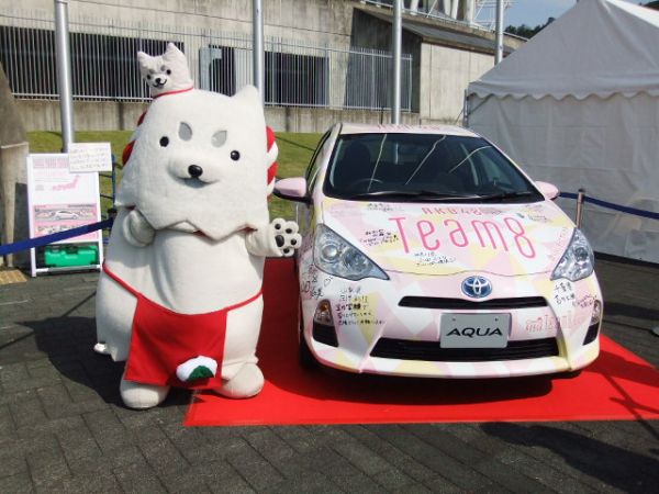 AKB48のＴeam8カー