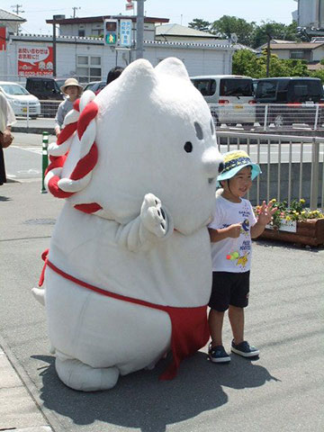 はい、しっぺい♪