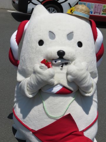 ムシャムシャ。