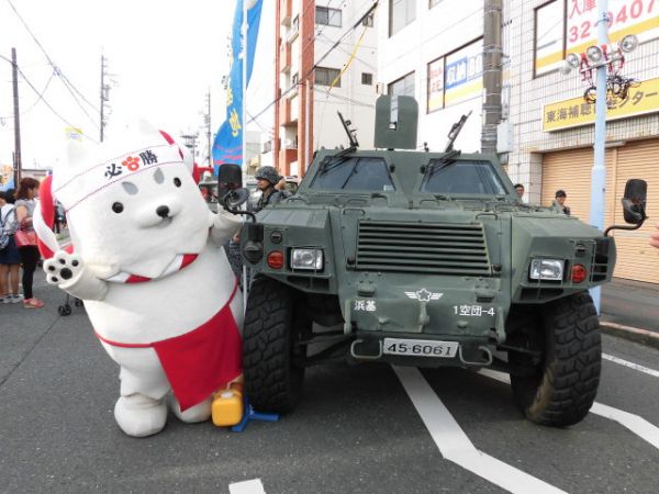 自衛隊さん、かっこいい!